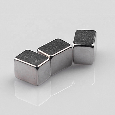 acheter Barres aimantées industrielles du petit AlNiCo N54 0.01mm favorables à l'environnement online manufacture