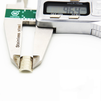 Bon prix Aimant permanent industriel 0.05mm du néodyme N50 pour le moteur de téléphone en ligne