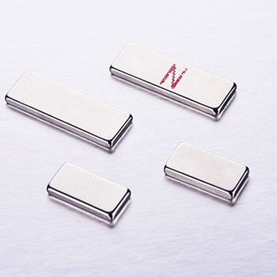 Bon prix aimants industriels du néodyme N54 de 13Mm x de 3Mm pour le moteur linéaire en ligne
